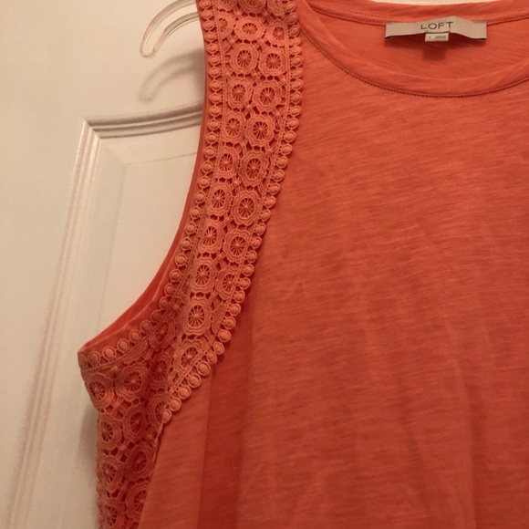 Loft sleeveless lace trim summer top - Picture 2 of 4